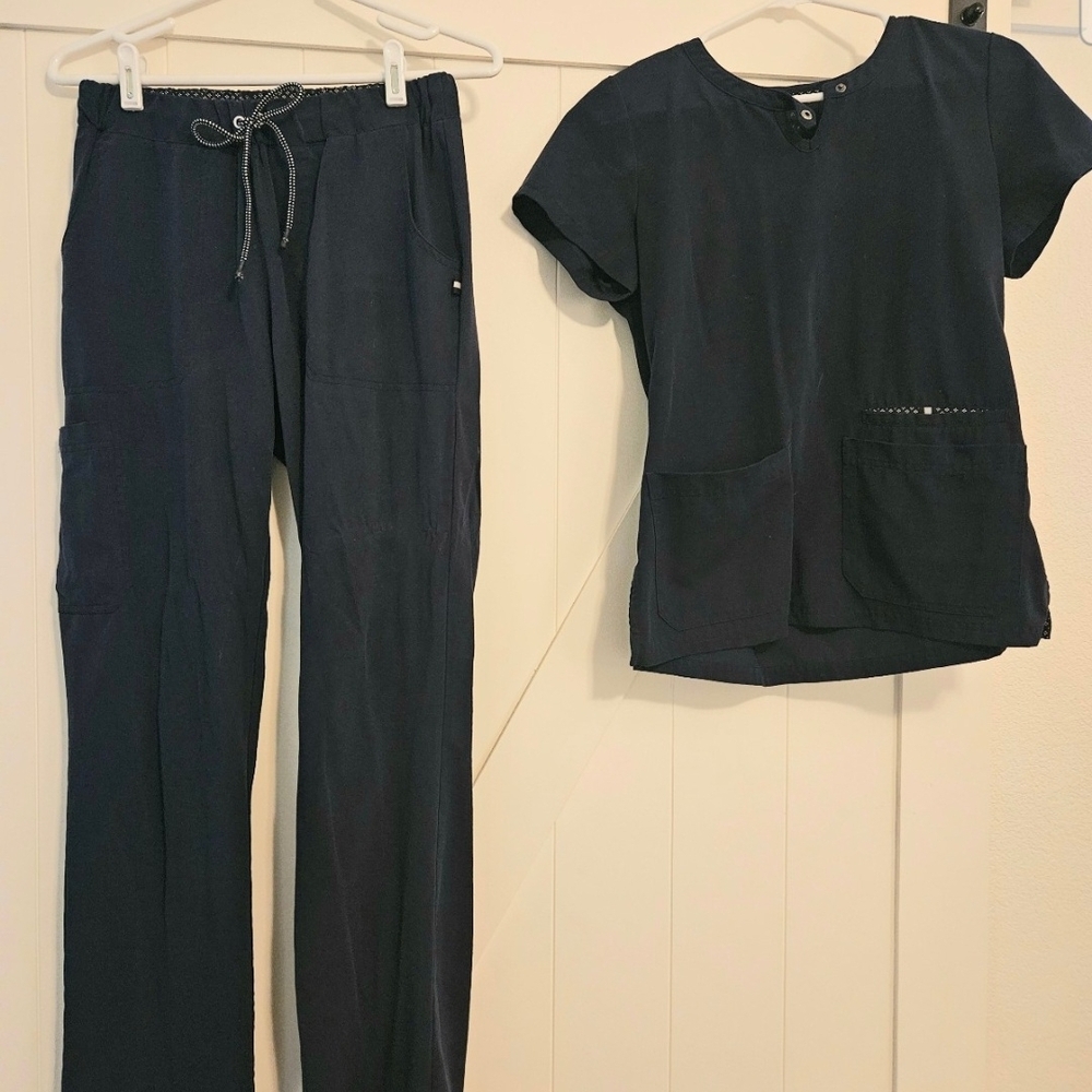 Beyond Scrub's Navy Blue Scrubs Set